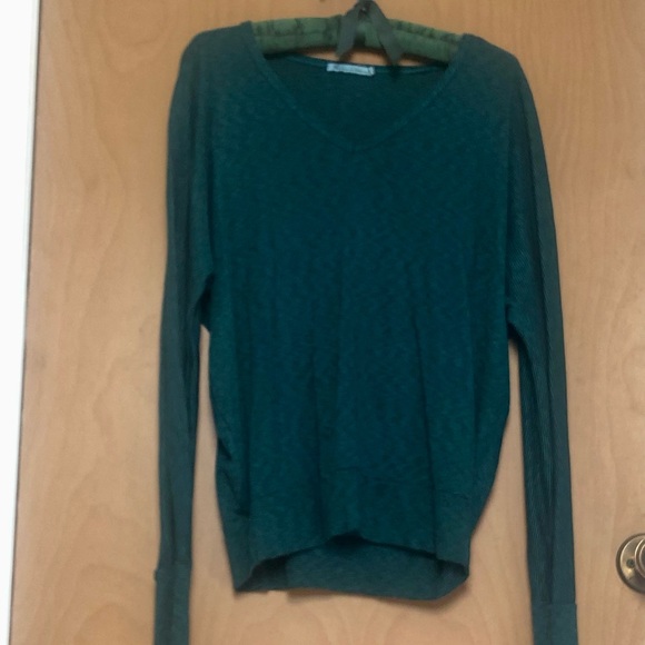 NWOT Michael Stars V-Neck Striped Shirt One Size Fits All - Picture 9 of 10